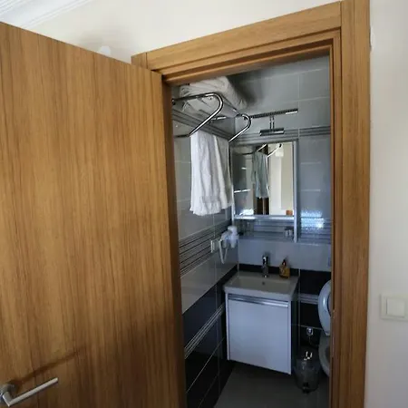 Inta Jasmin House Hotel *