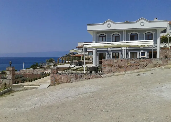 Inta Jasmin House Hotel Gomec