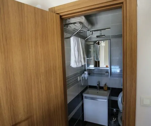 Inta Jasmin House Hotel *