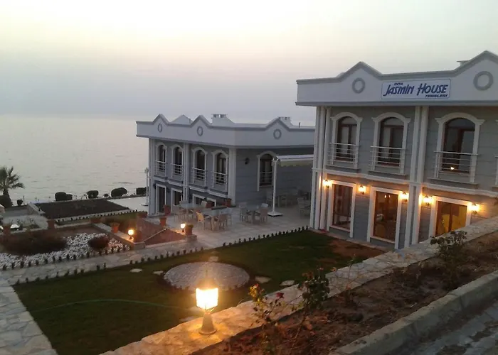 Inta Jasmin House Hotel *